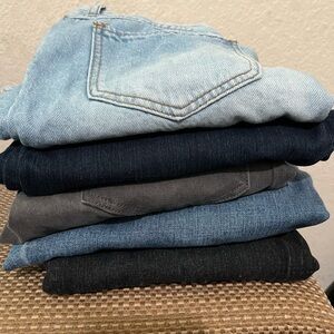 Women’s Jeans Lot Size 4-5 
in Light Blue, Dark Blue, and Gray